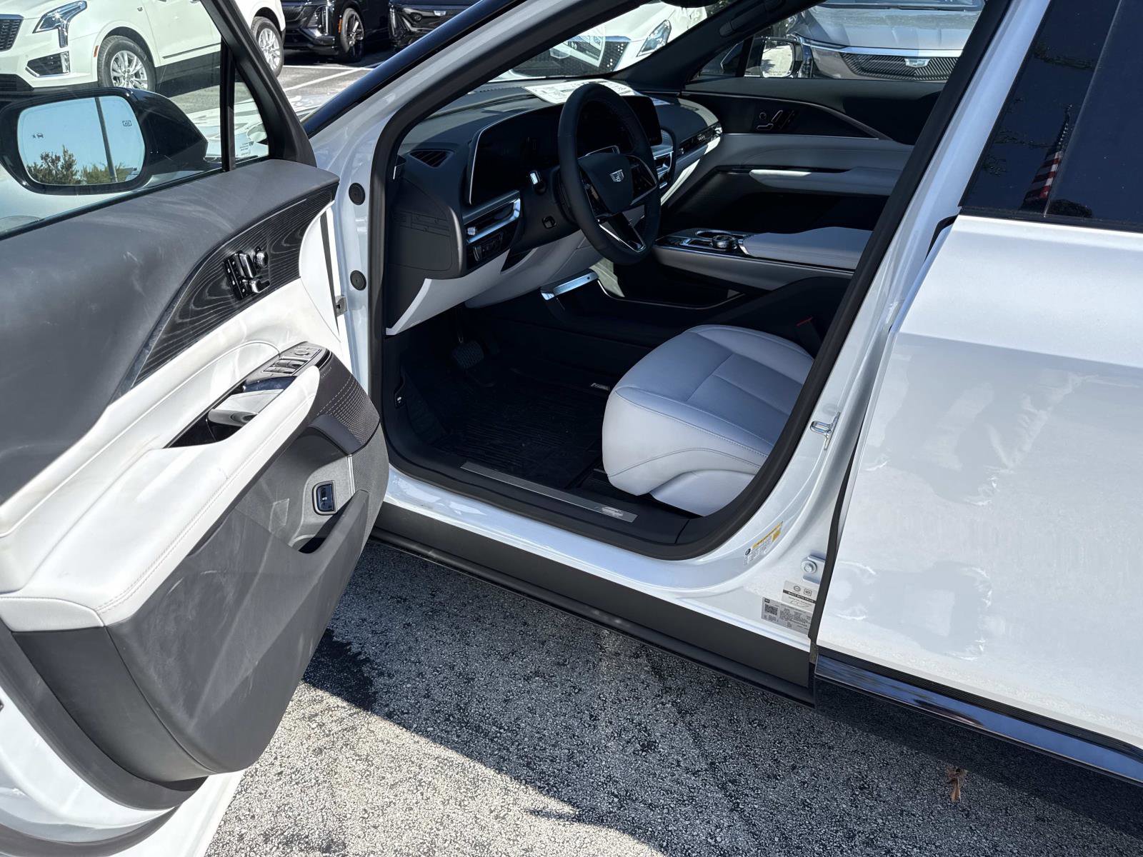 2025 Cadillac LYRIQ Sport 1 - Photo 19