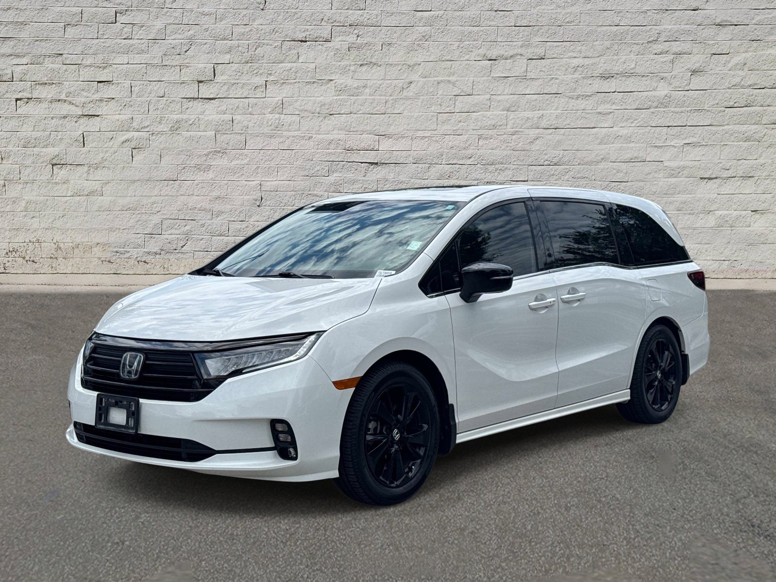 2023 Honda Odyssey SPORT's photo