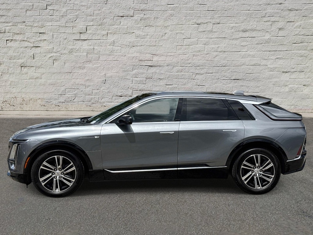 Used 2023 CADILLAC LYRIQ RWD Luxury SUV