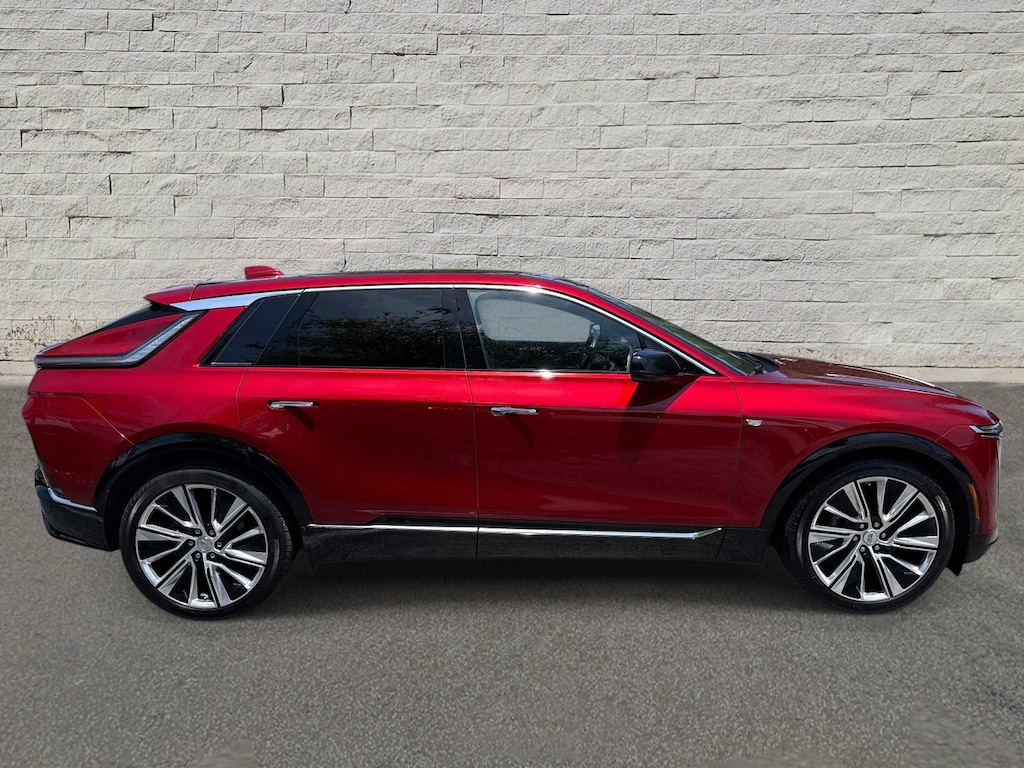 Used 2025 CADILLAC LYRIQ Luxury 3 SUV