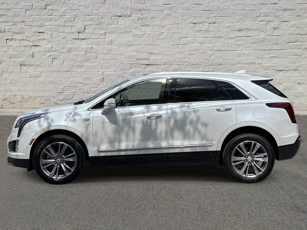 New 2026 CADILLAC XT5 Premium Luxury SUV