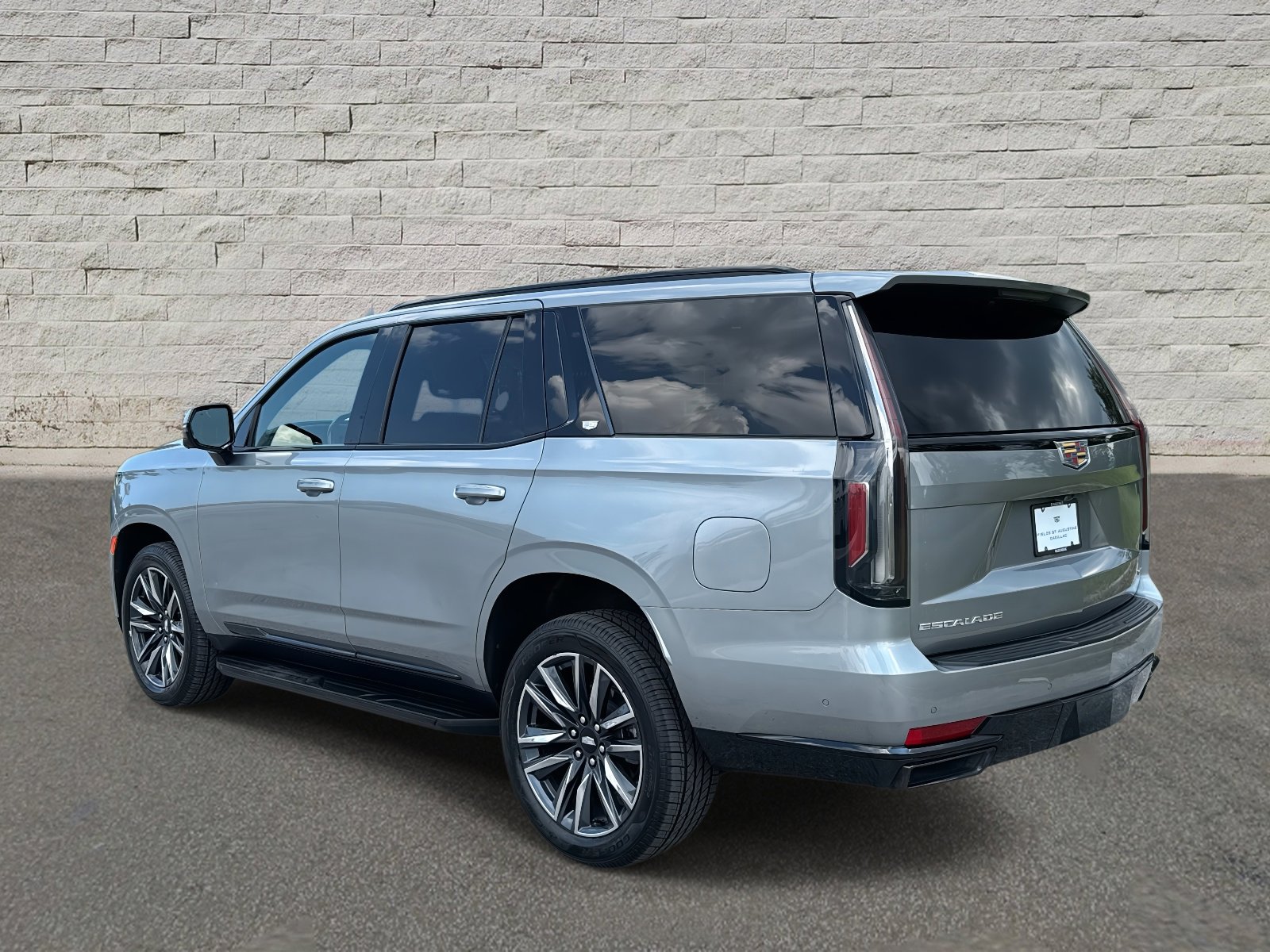 2024 Cadillac Escalade Sport photo 2