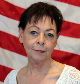 Staff member Sherry Hart from ID_05d985bcca01