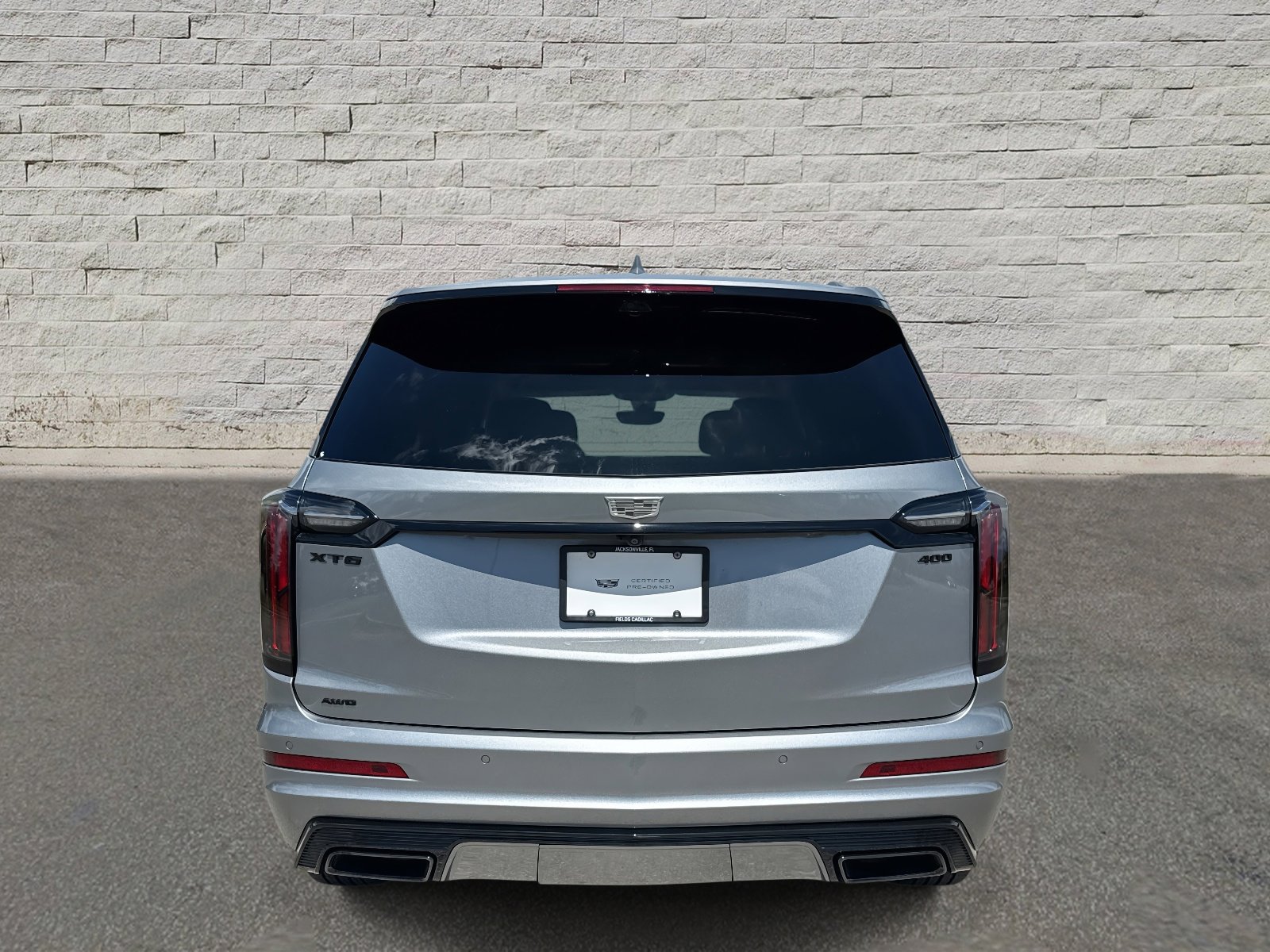 2024 Cadillac XT6 Sport photo 2