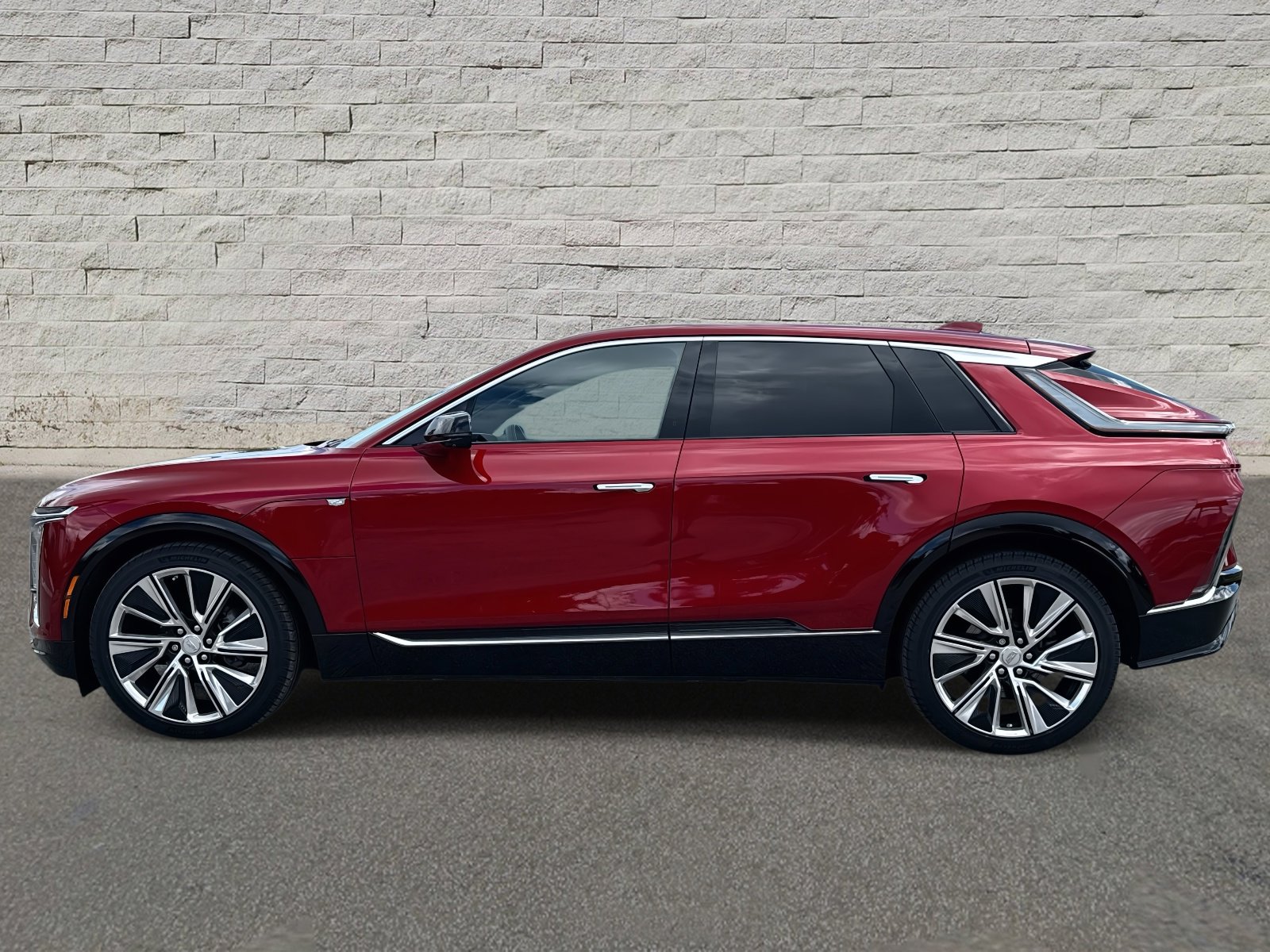 Used 2024 Cadillac LYRIQ Luxury 3 with VIN 1GYKPSRL2RZ136842 for sale in St. Augustine, FL