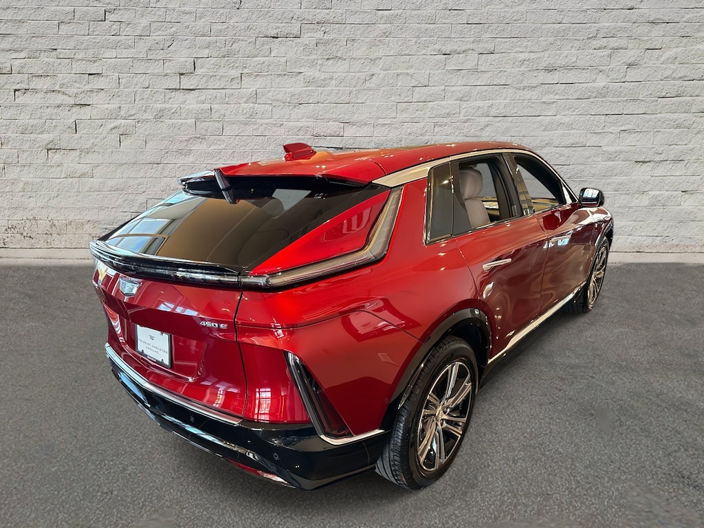 New 2025 CADILLAC LYRIQ Luxury 1 SUV