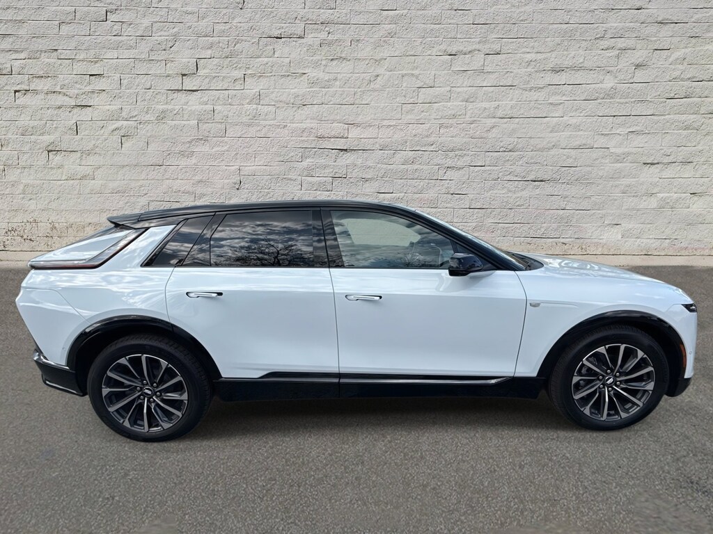 Used 2026 CADILLAC LYRIQ Sport SUV