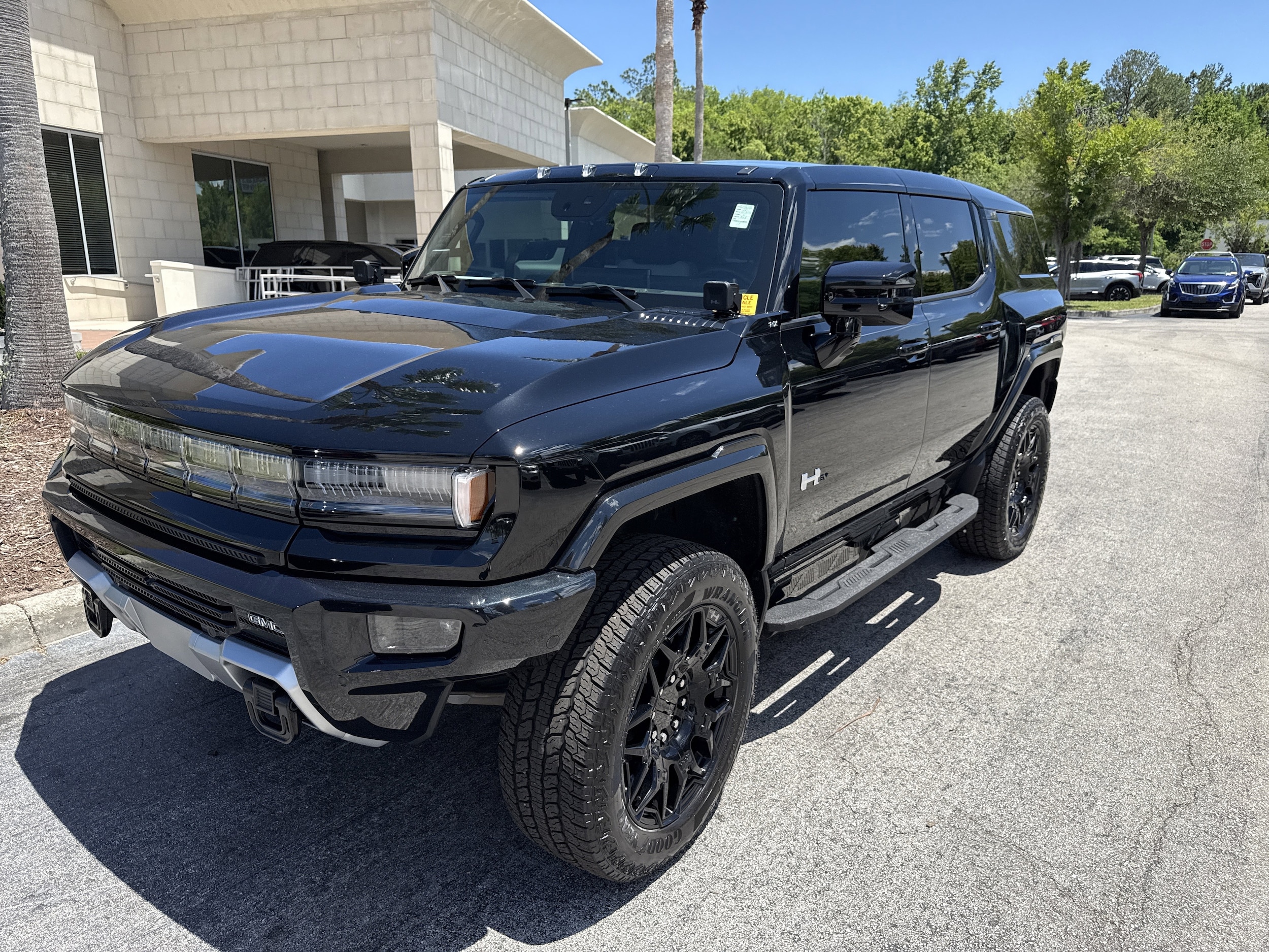 2024 GMC HUMMER EV