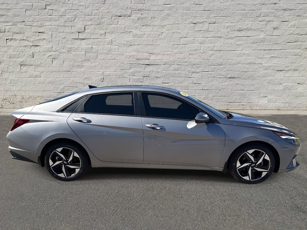 Used 2023 Hyundai Elantra SEL Sedan