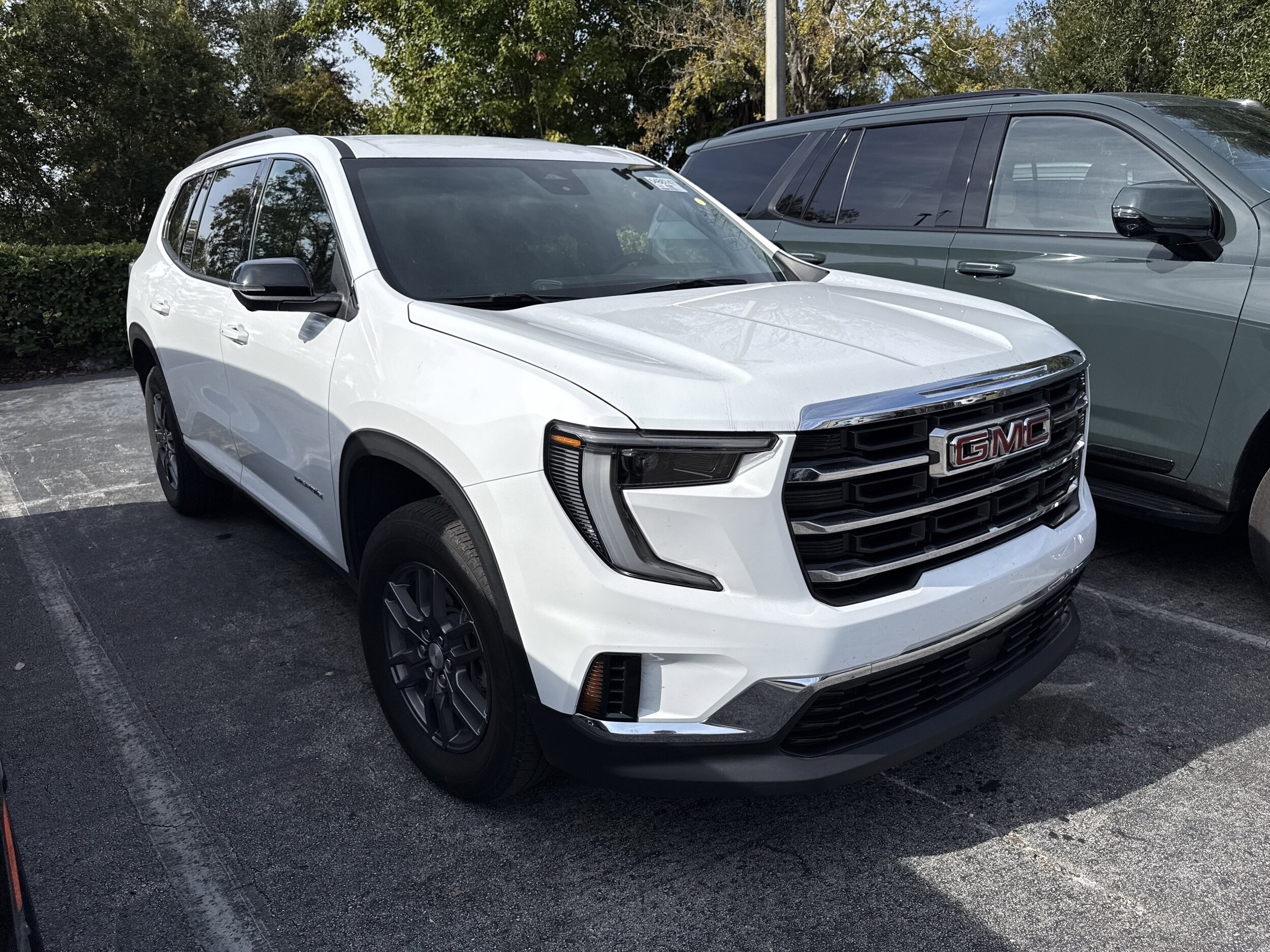 2025 Gmc Acadia Elevation photo 2