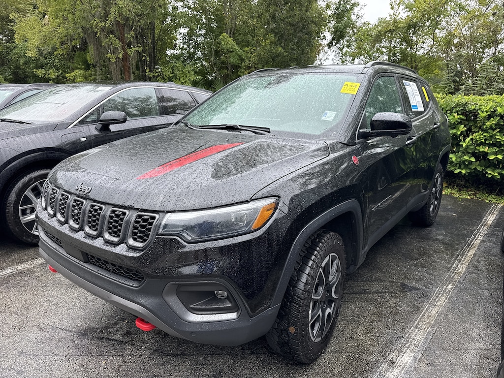 Used 2025 Jeep Compass Trailhawk SUV