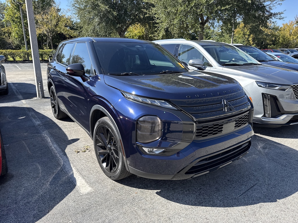 Used 2022 Mitsubishi Outlander SE CUV