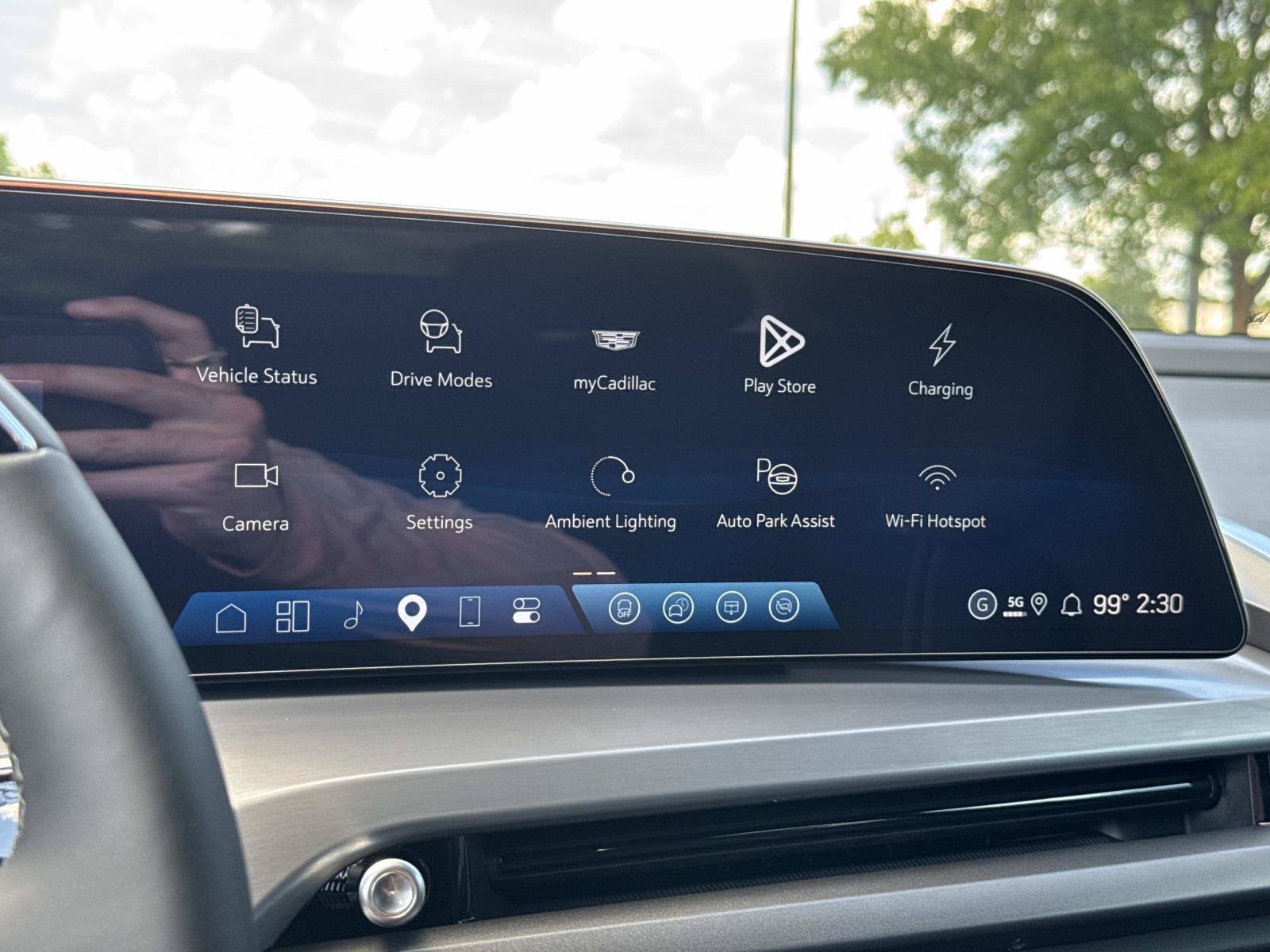 2027 Cadillac VISTIQ Luxury - Photo 20