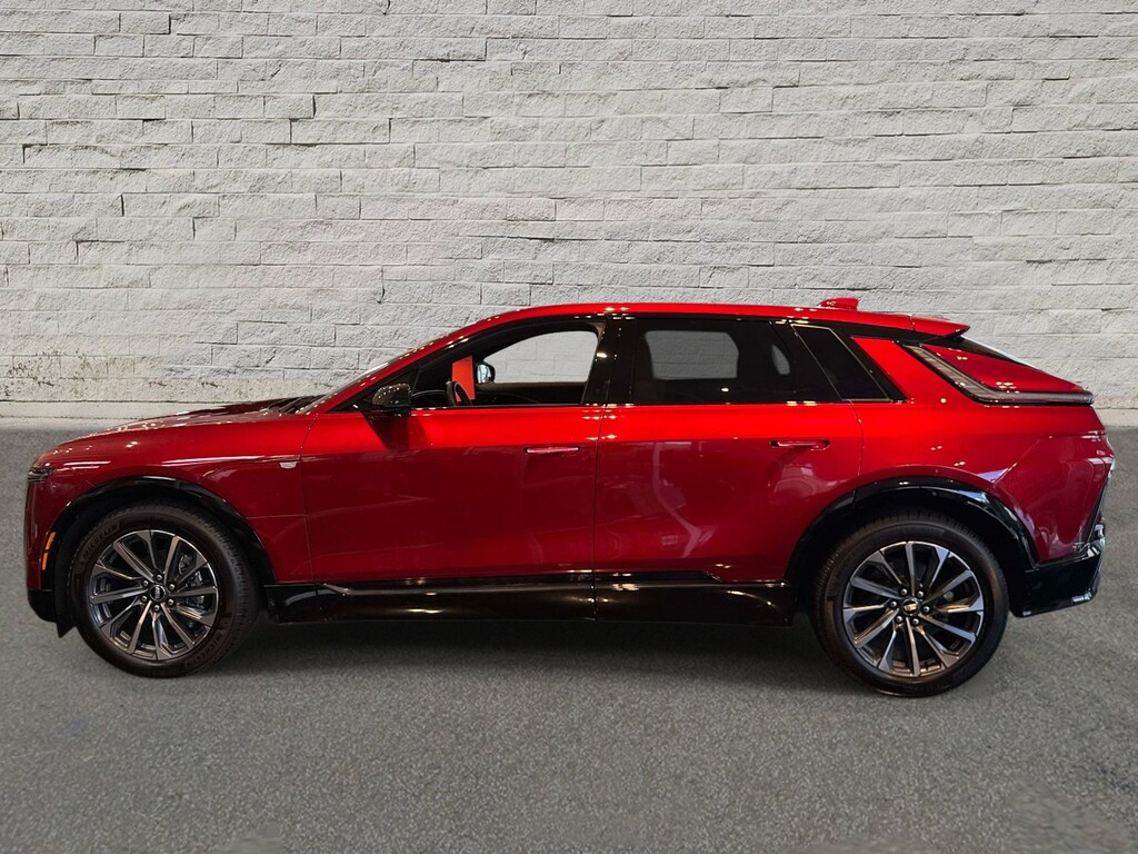New 2025 CADILLAC LYRIQ Sport 1 SUV
