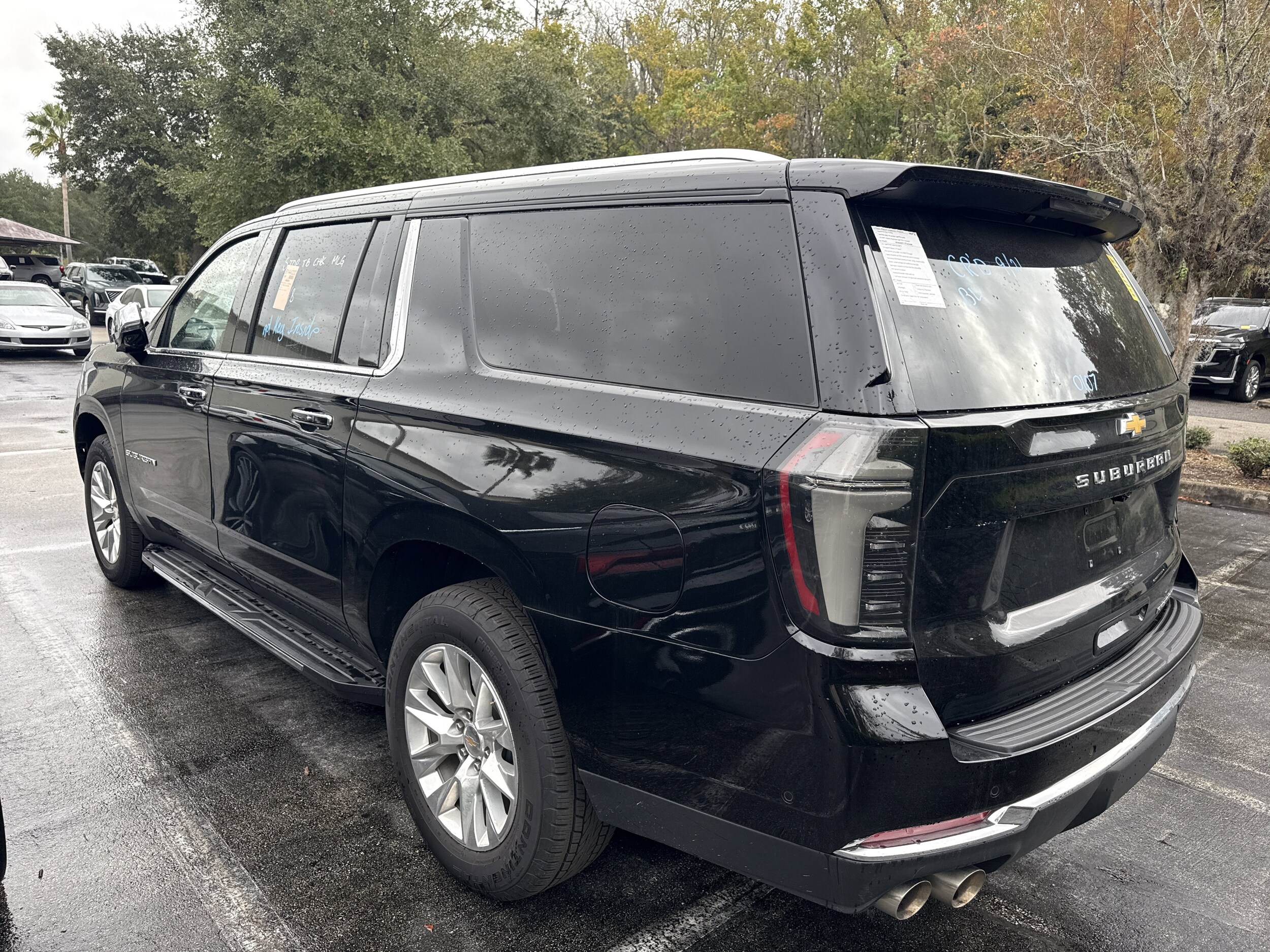 2025 Chevrolet Suburban Premier photo 4