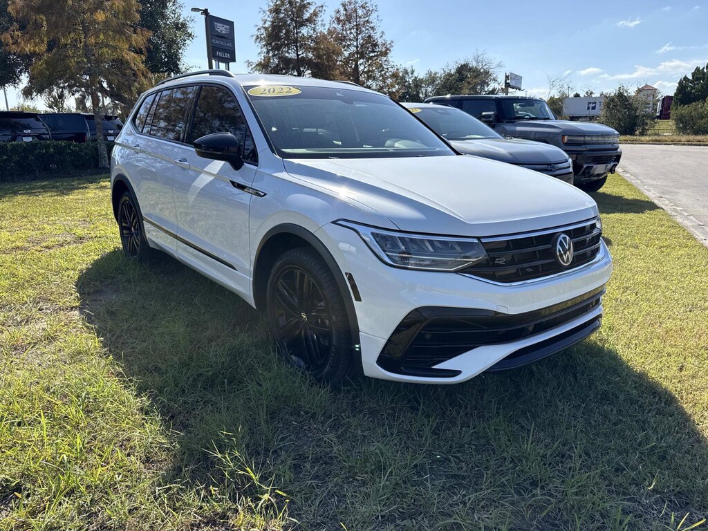 Used 2022 Volkswagen Tiguan SE R-Line Black SUV