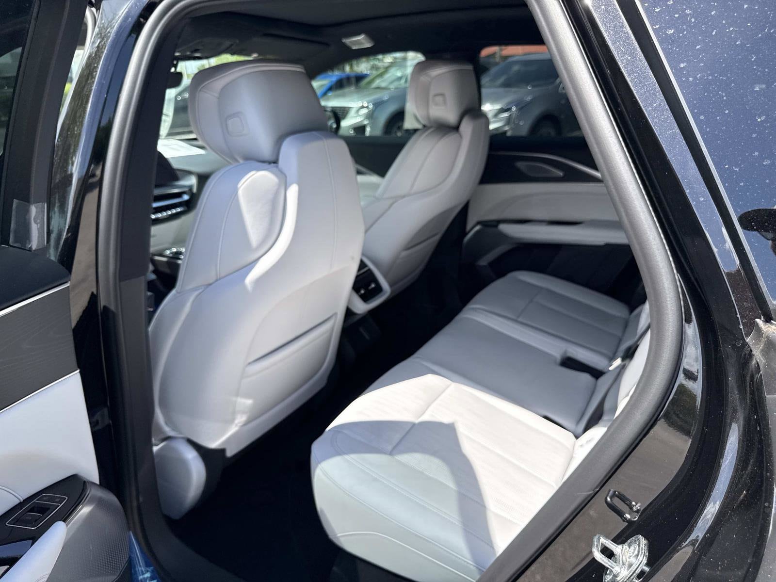 2026 Cadillac LYRIQ Signature Sport - Photo 15