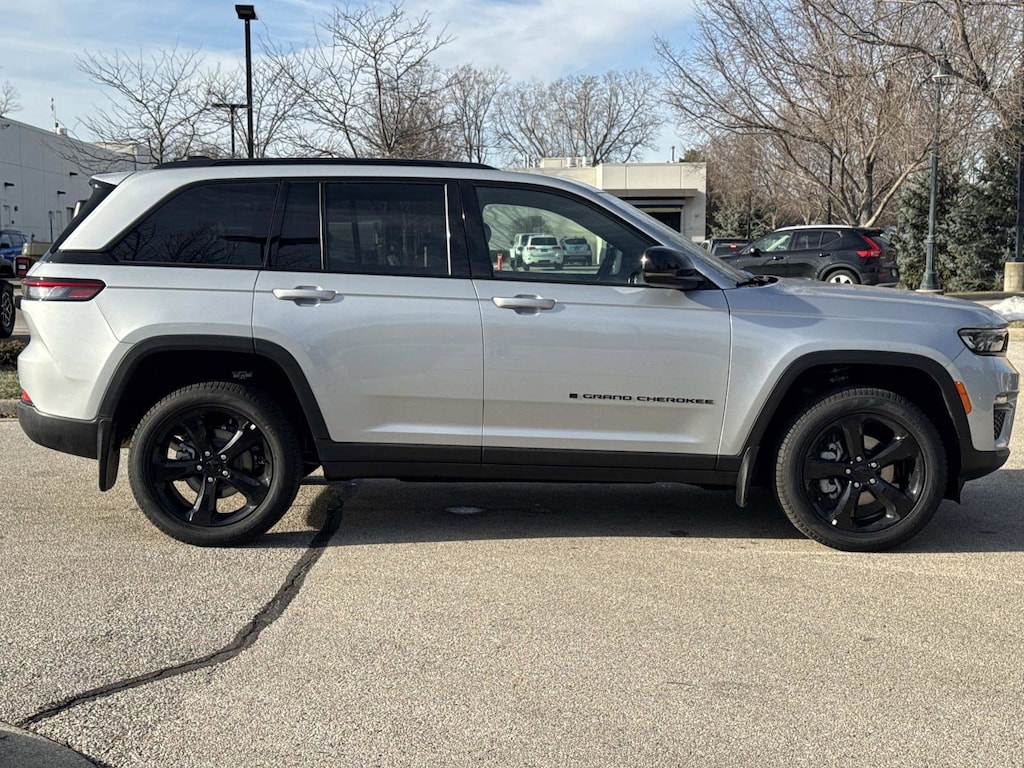 New 2025 Jeep Grand Cherokee LIMITED 4X4 Sport Utility