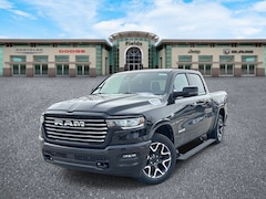 2026 Ram 1500 LARAMIE CREW CAB 4X4 5'7 BOX Pickup
