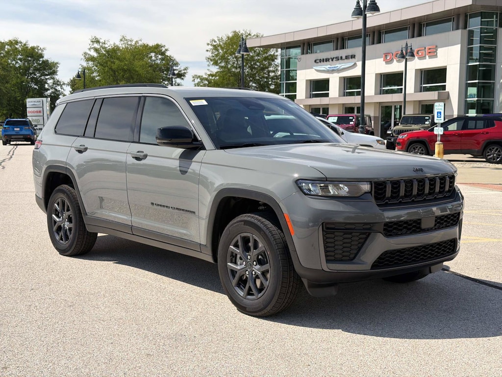 New 2027 Jeep Grand Cherokee L 3 Row LAREDO 4X4 Sport Utility