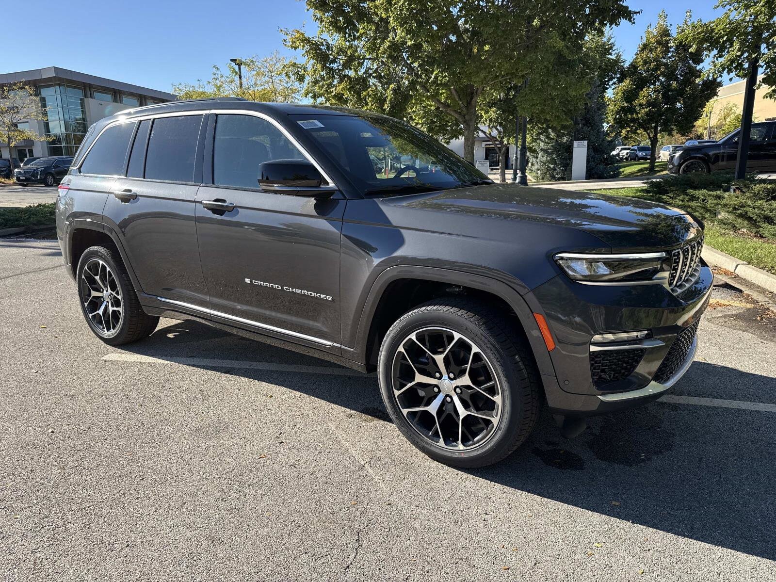 2025 Jeep Grand Cherokee Summit Reserve photo 3