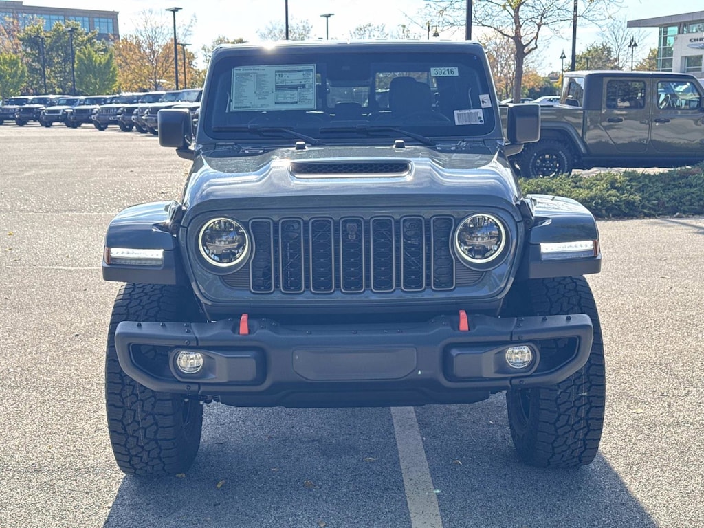 New 2025 Jeep Gladiator MOJAVE X 4X4 Pickup