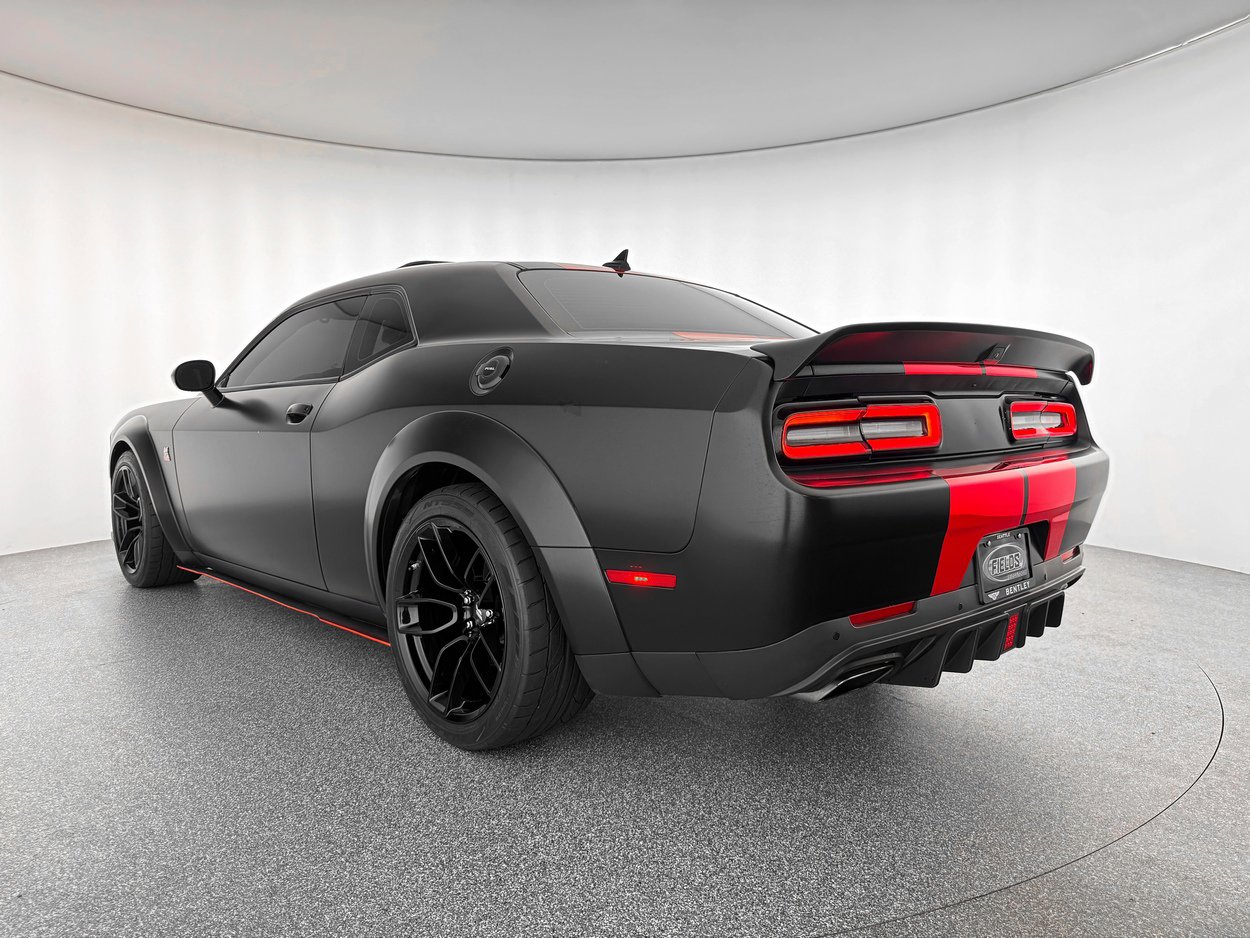 2019 Dodge Challenger R/T Scat Pack Widebody photo 2