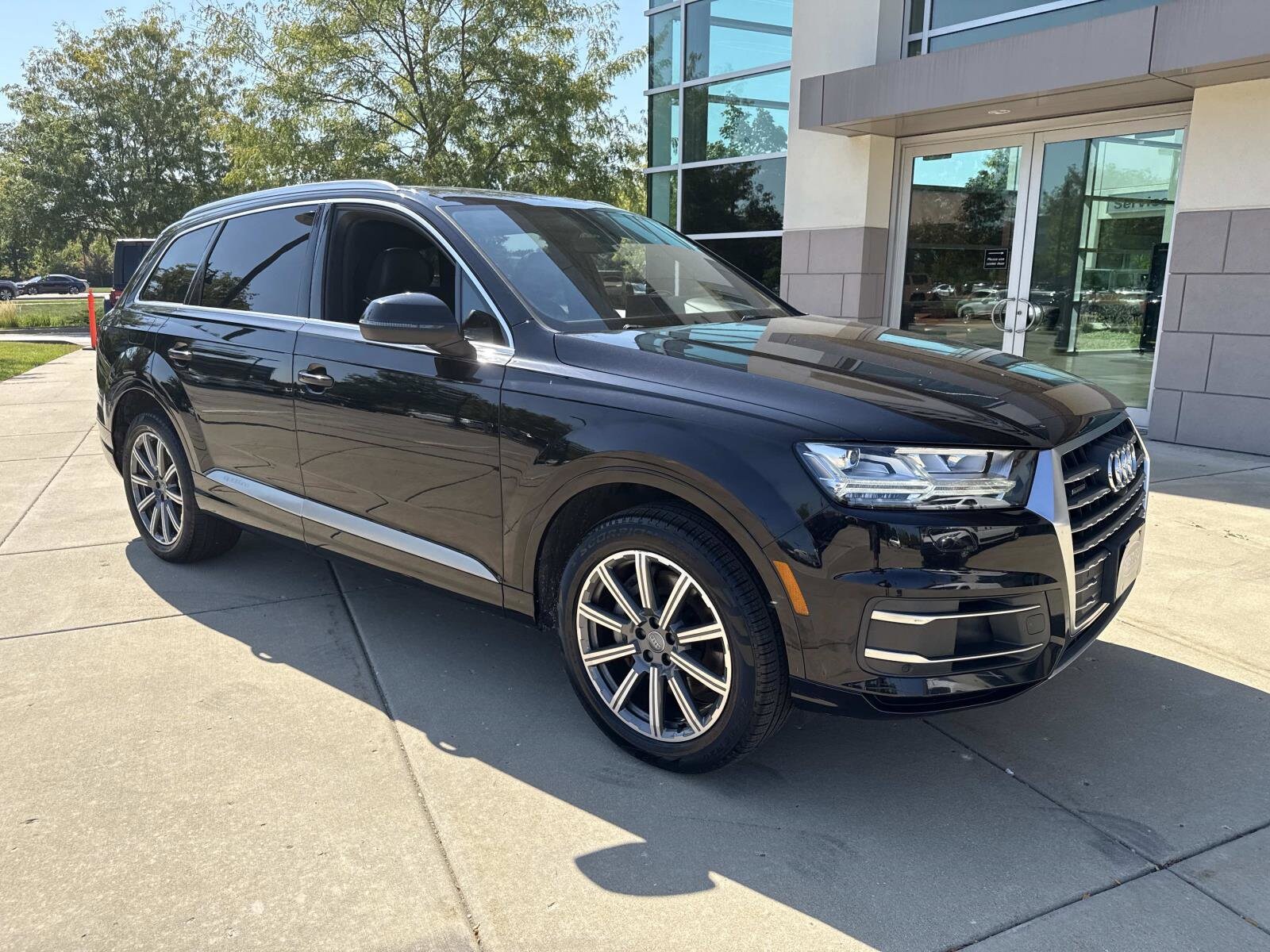 2017 Audi Q7 Premium Plus photo 2