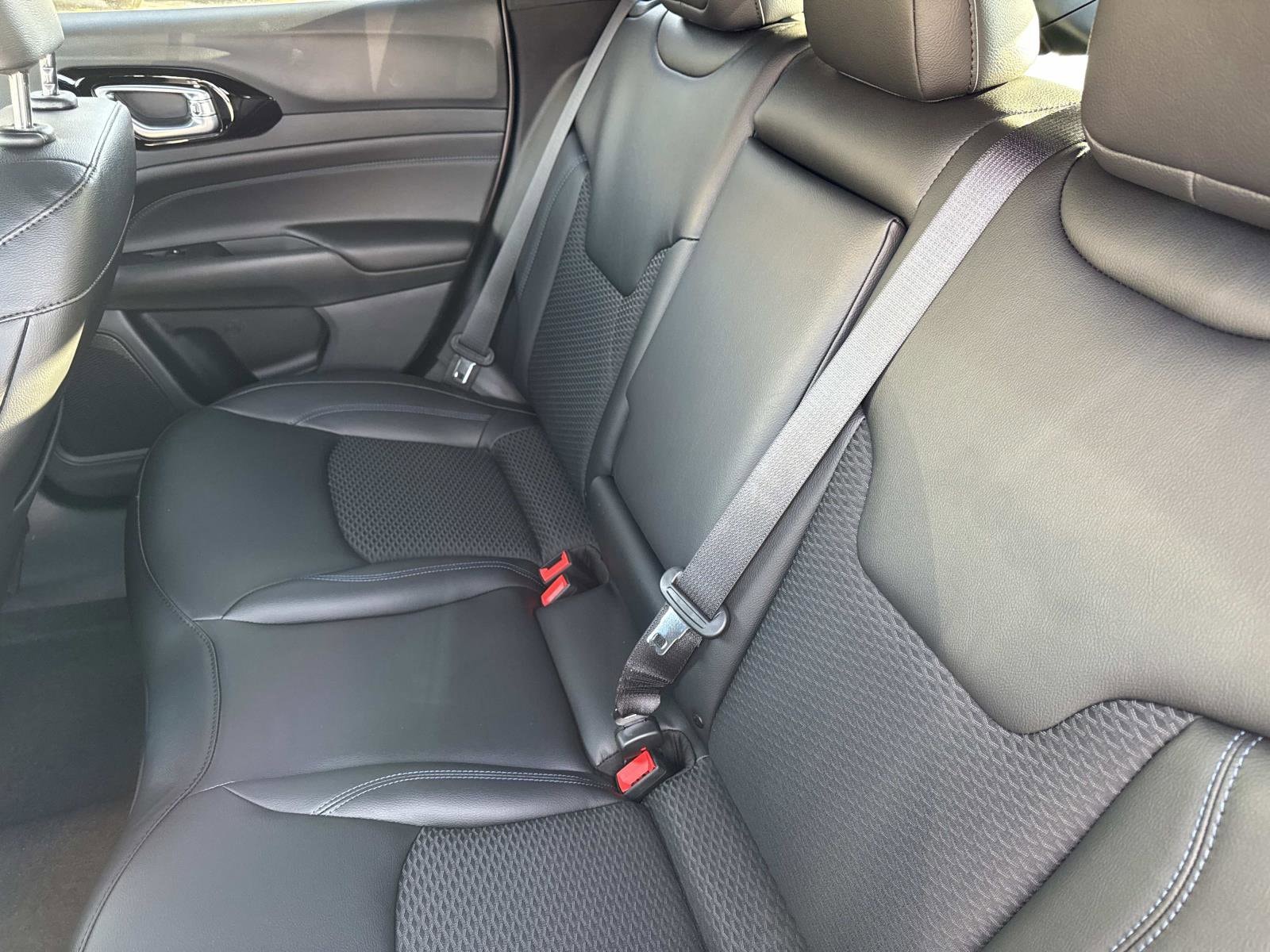 2026 Jeep Compass Latitude - Photo 12