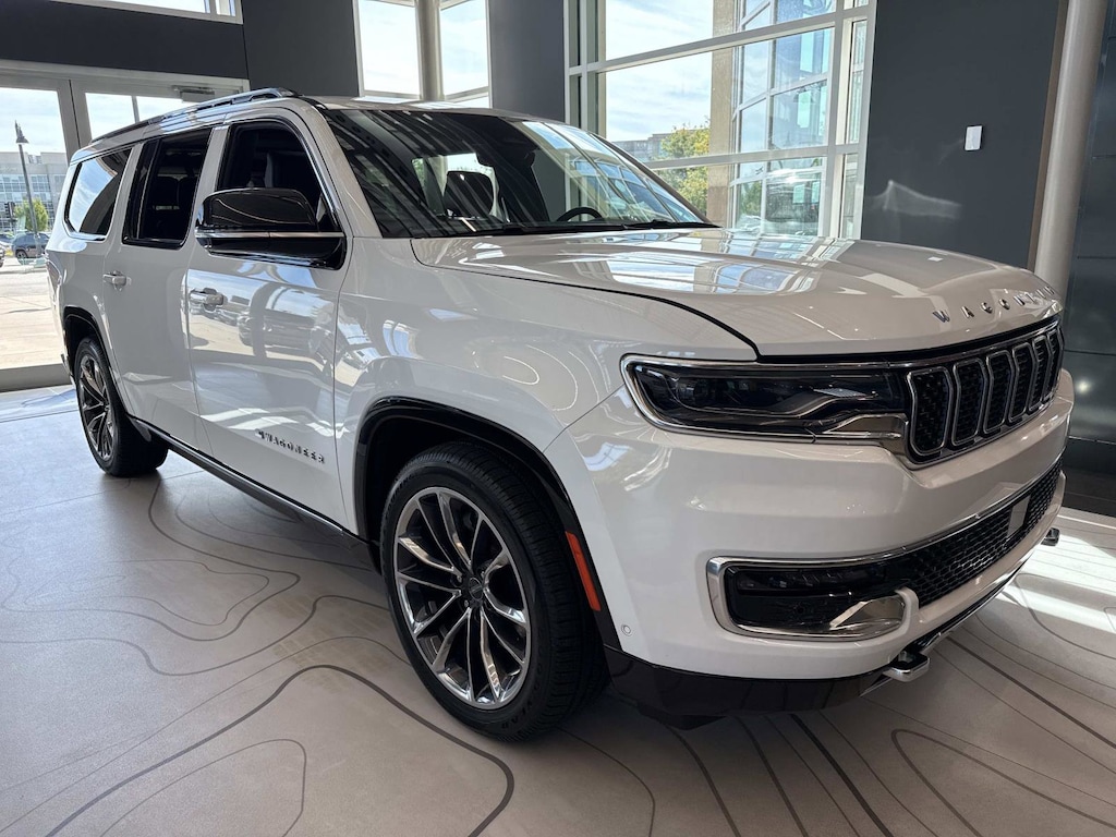 Used 2024 Jeep Wagoneer L Series III Series III 4x4