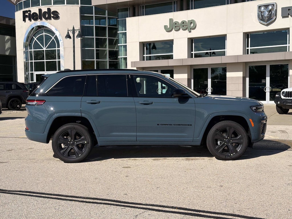 New 2027 Jeep Grand Cherokee 2 Row LIMITED 4X4 Sport Utility