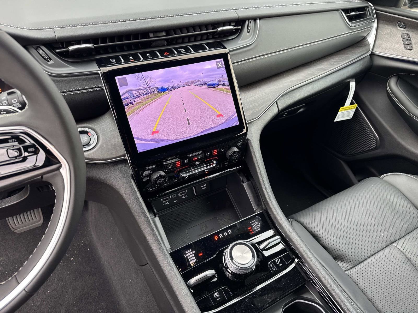 2025 Jeep Grand Cherokee Overland - Photo 27