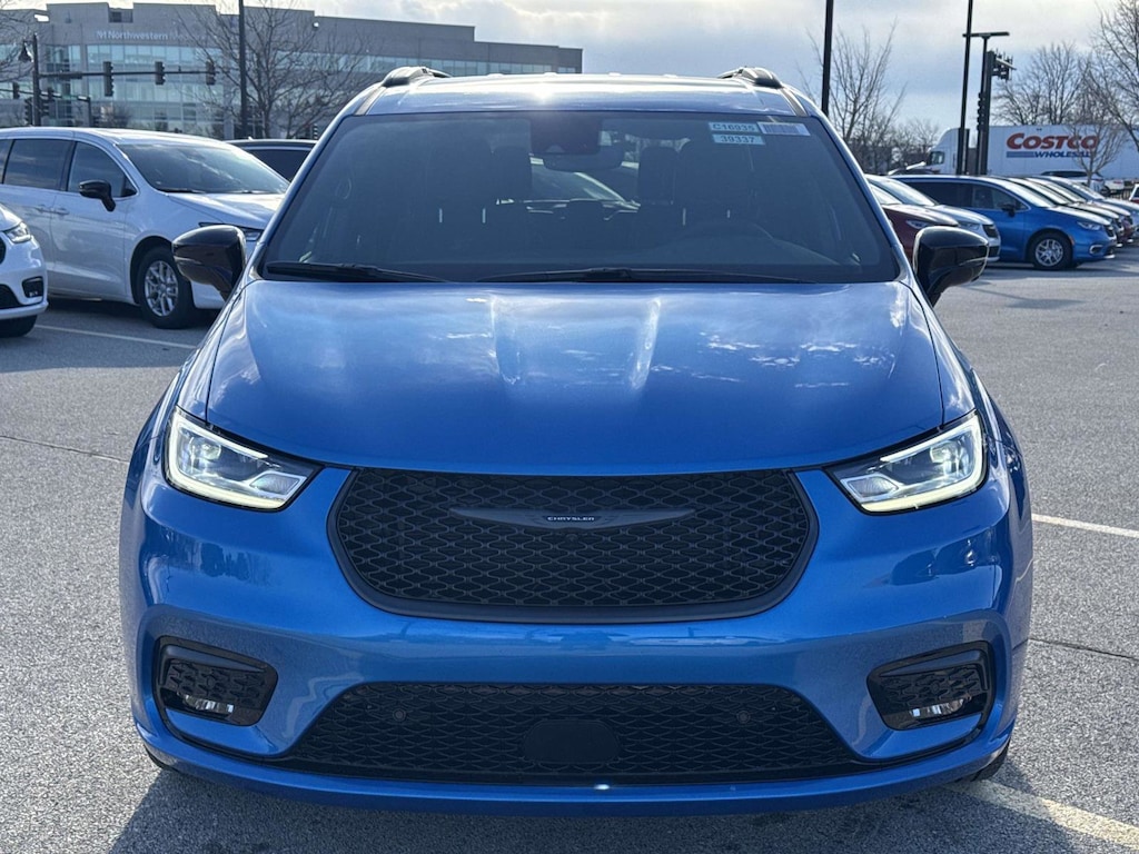 New 2026 Chrysler Pacifica SELECT AWD Passenger Van