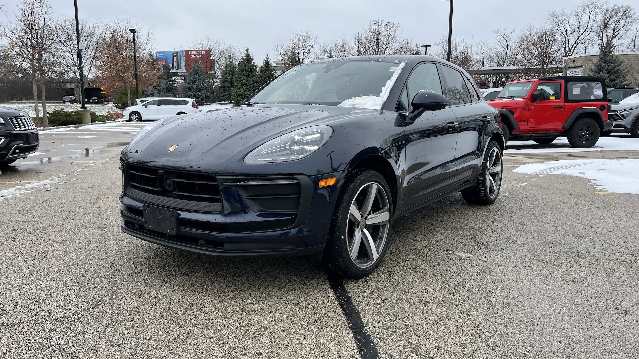 2023 Porsche Macan Base's photo