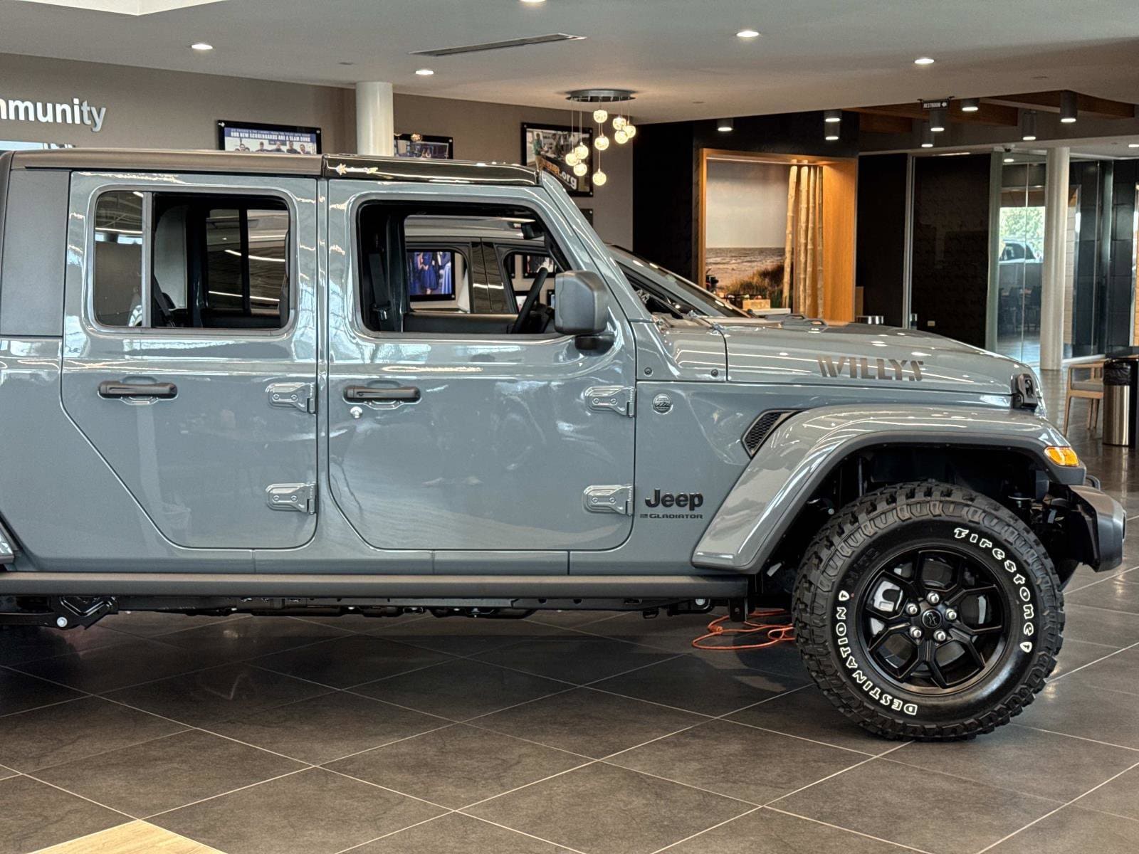 2025 Jeep Gladiator Willys - Photo 4