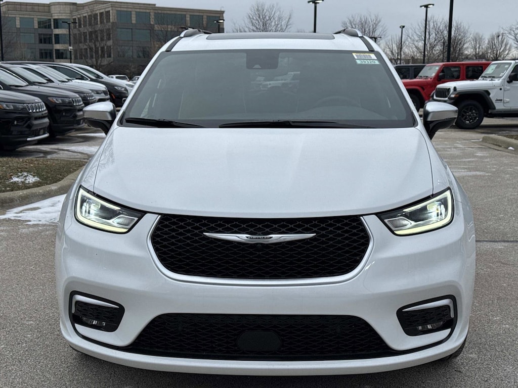 New 2026 Chrysler Pacifica PINNACLE AWD Passenger Van