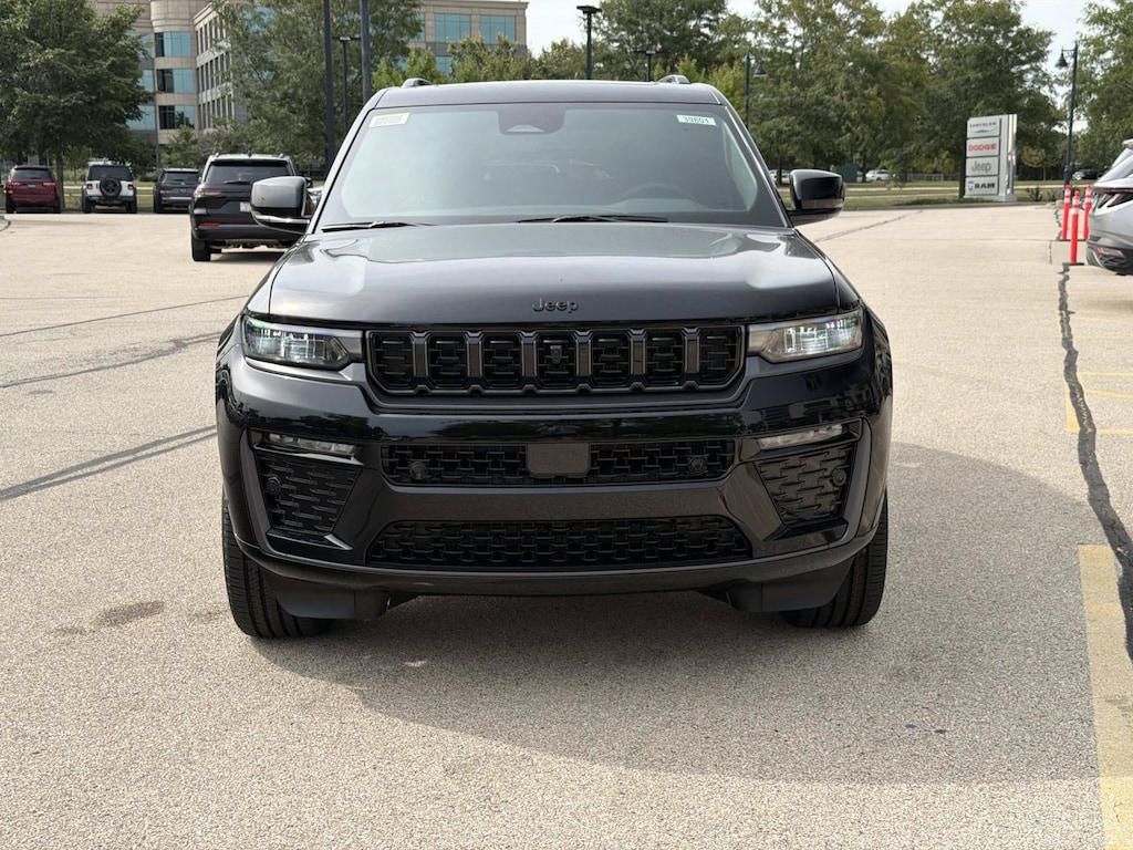 New 2027 Jeep Grand Cherokee 2 Row LIMITED 4X4 Sport Utility