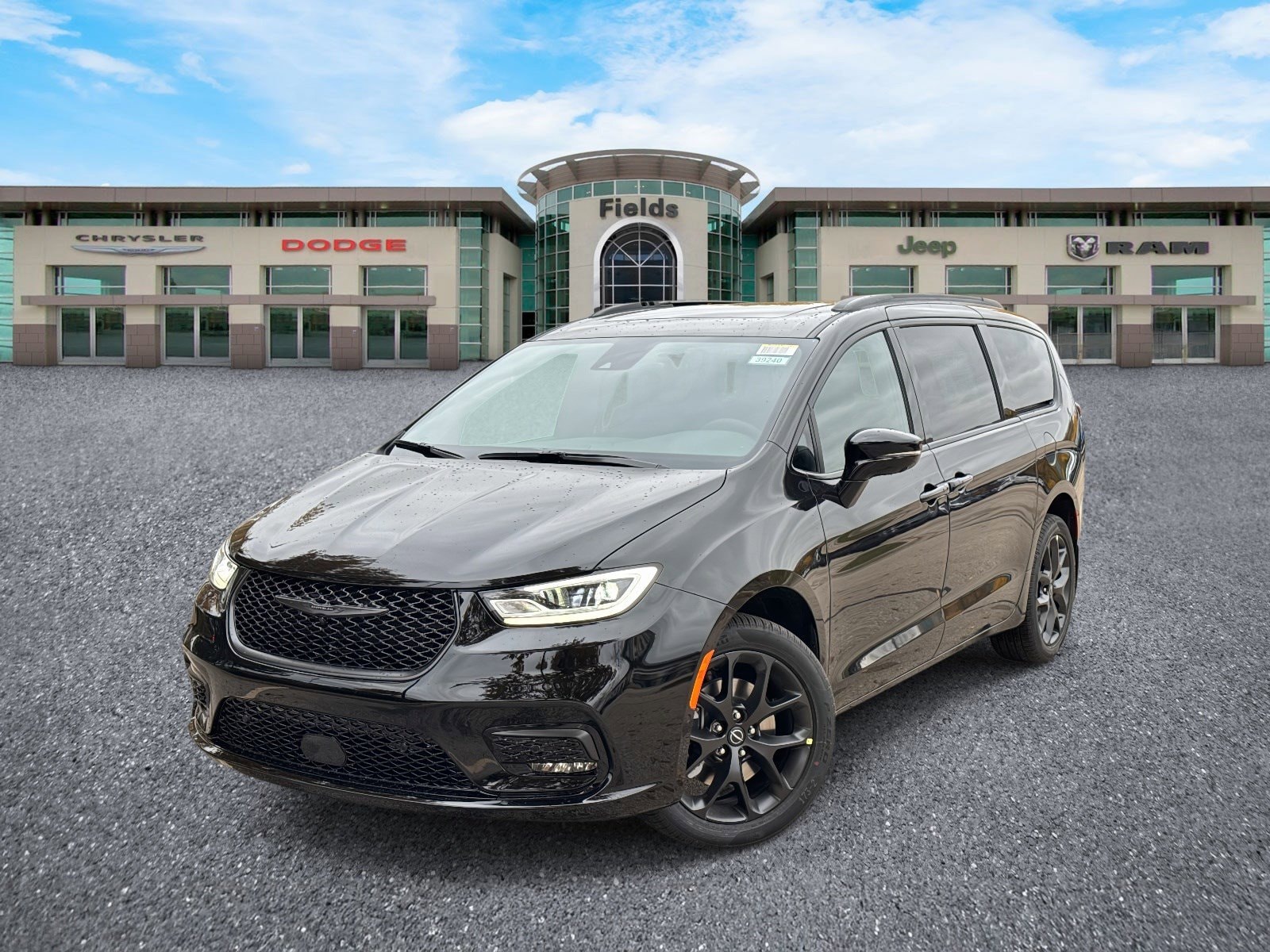 2026 Chrysler Pacifica Select's photo