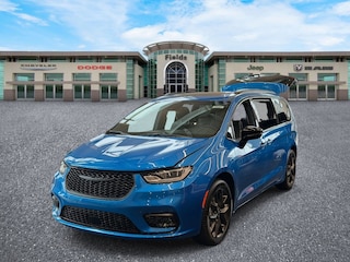 2026 Chrysler Pacifica LIMITED Passenger Van