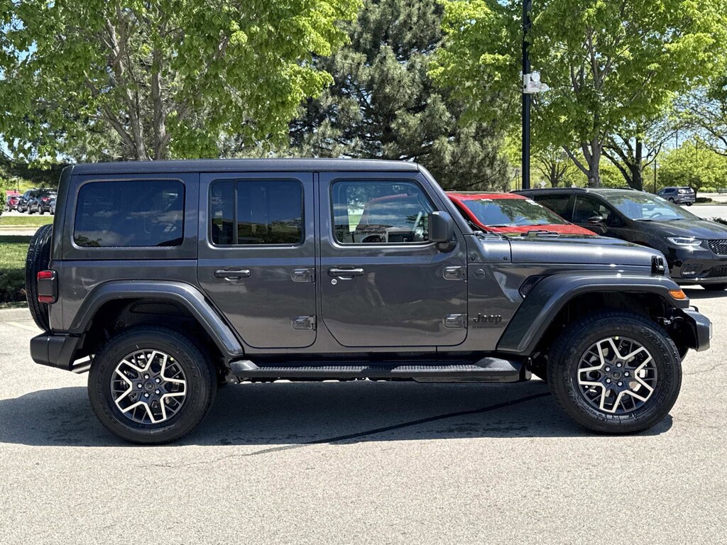 New 2026 Jeep Wrangler 4-DOOR SAHARA Sport Utility