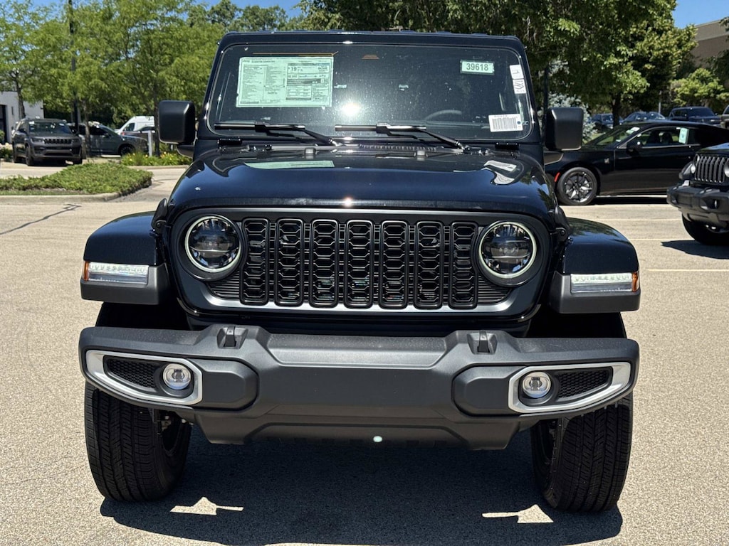 New 2026 Jeep Gladiator SAHARA 4X4 Pickup