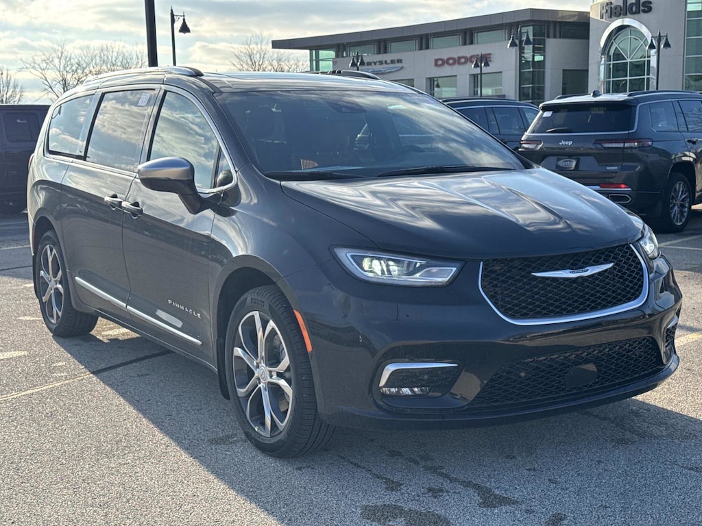 New 2026 Chrysler Pacifica PINNACLE AWD Passenger Van