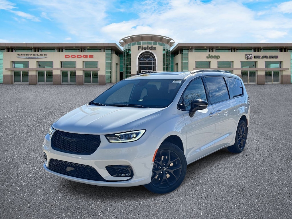 New 2026 Chrysler Pacifica SELECT AWD Passenger Van