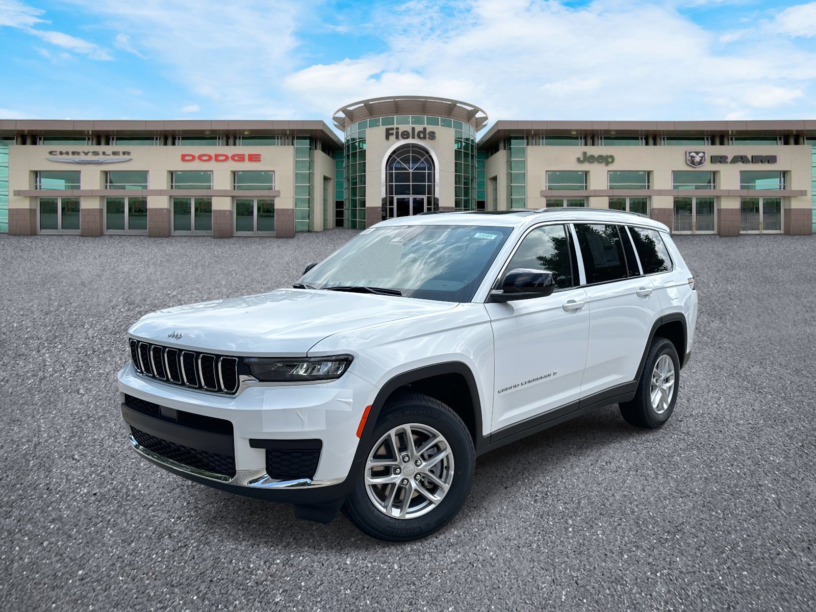 2025 Jeep Grand Cherokee L Laredo's photo