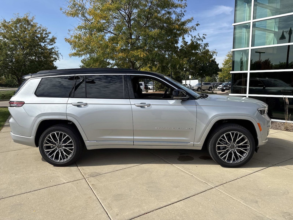 New 2025 Jeep Grand Cherokee L SUMMIT RESERVE 4X4 Sport Utility