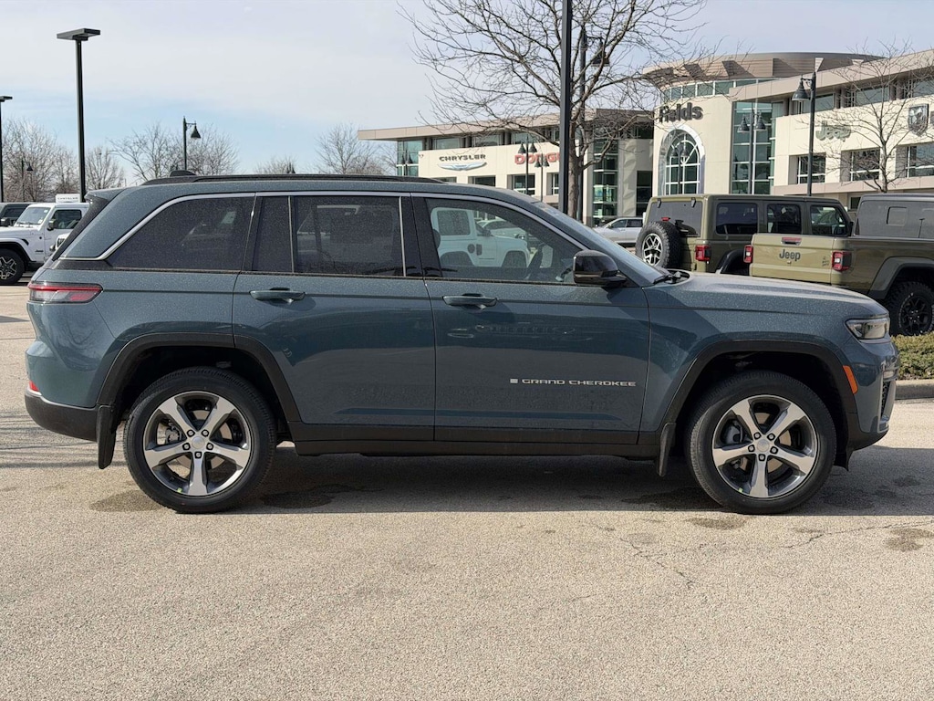 New 2026 Jeep Grand Cherokee LIMITED 4X4 Sport Utility