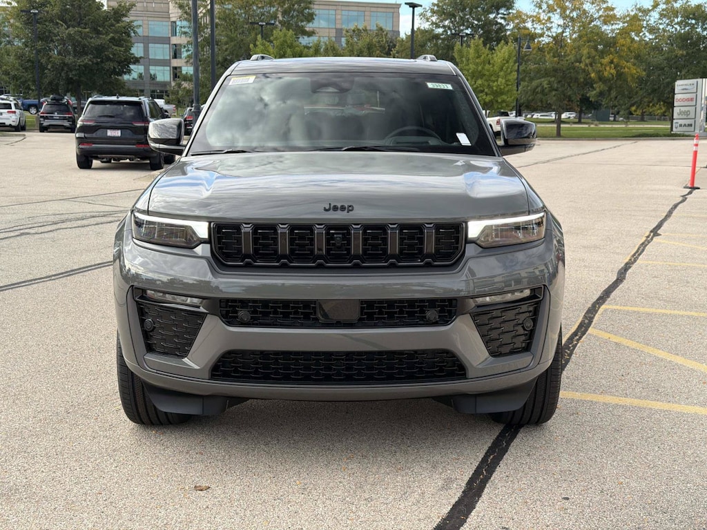 New 2027 Jeep Grand Cherokee L 3 Row SUMMIT 4X4 Sport Utility