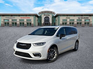 2026 Chrysler Pacifica LIMITED Passenger Van