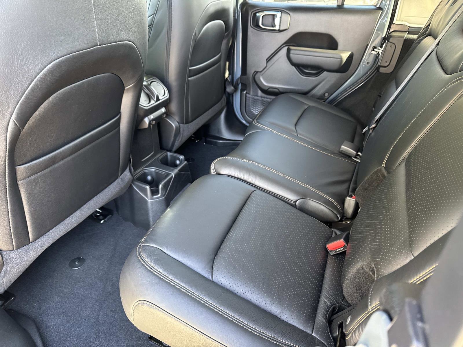 2026 Jeep Wrangler 4-Door Willys - Photo 14