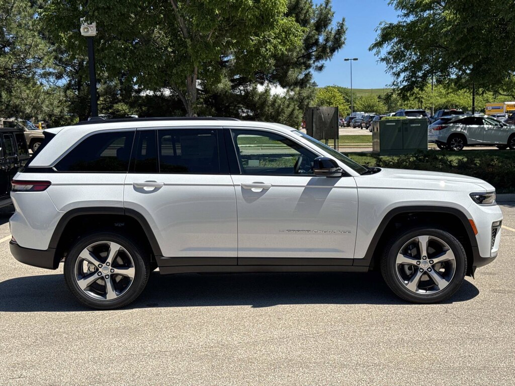 New 2026 Jeep Grand Cherokee LIMITED 4X4 Sport Utility